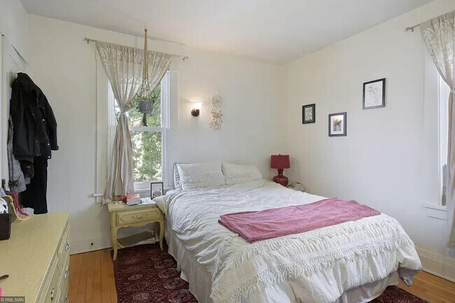 Photo - 2748 Aldrich Ave S