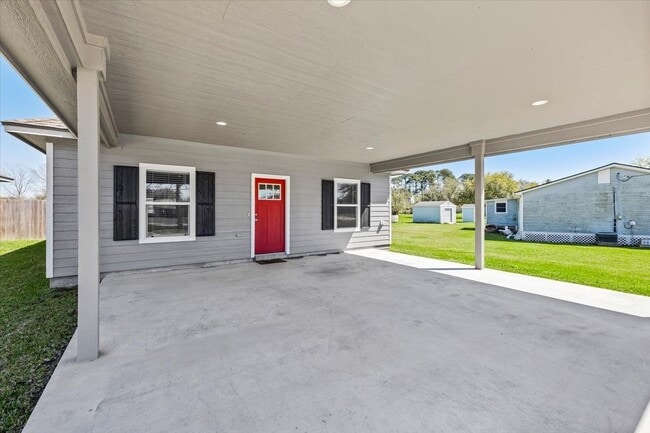 Photo - 6105 Avenue L