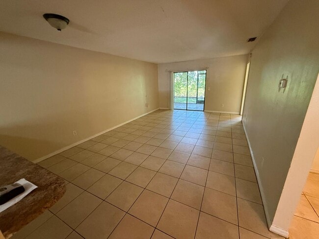 Photo - 417 Century Blvd