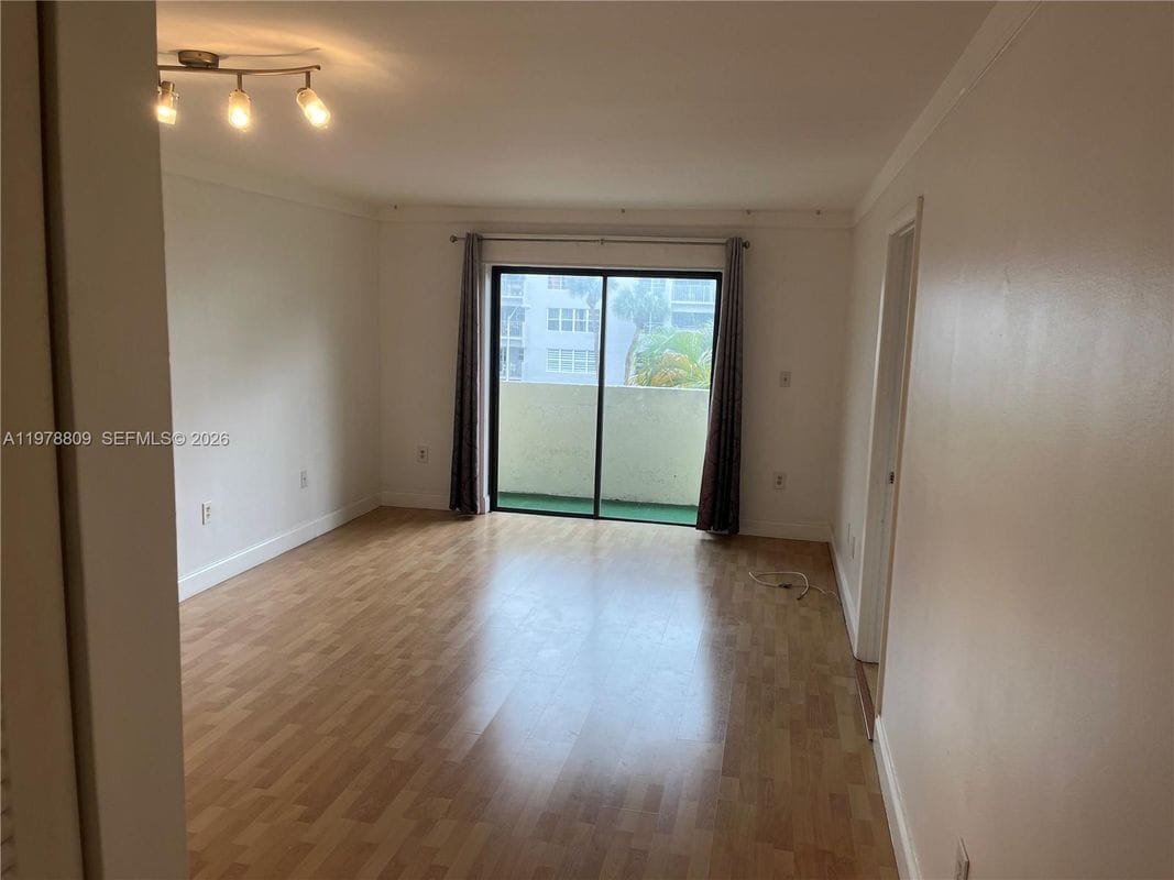 Photo - 1250 Lincoln Rd