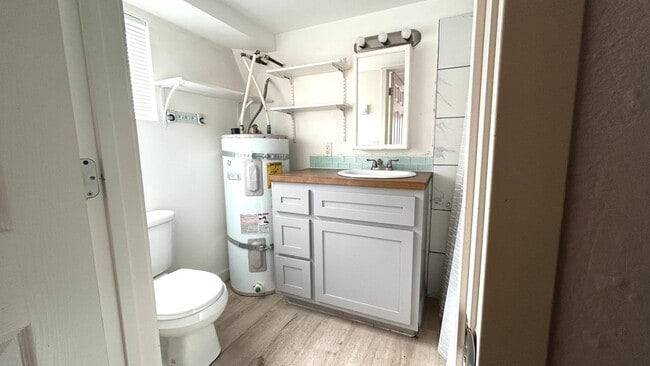 Photo - 4512 Pacific Way