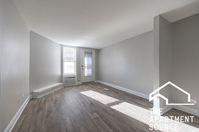 Building Photo - 744 W Gordon Terrace Unit 101