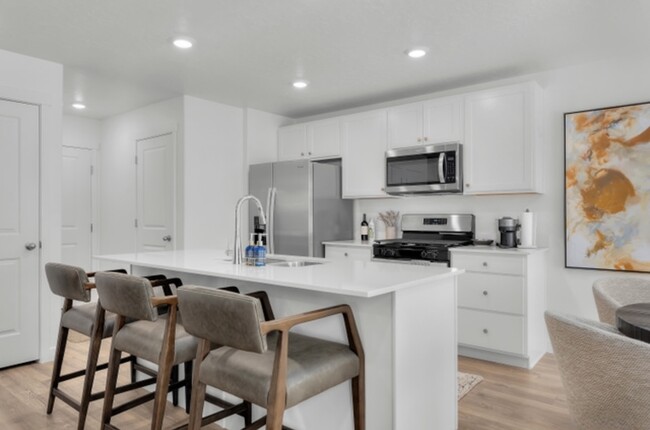 Photo - 662 W 1870 S Townhome