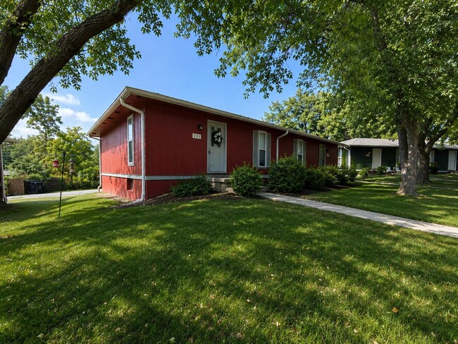 Building Photo - 205 Wheaton Ct