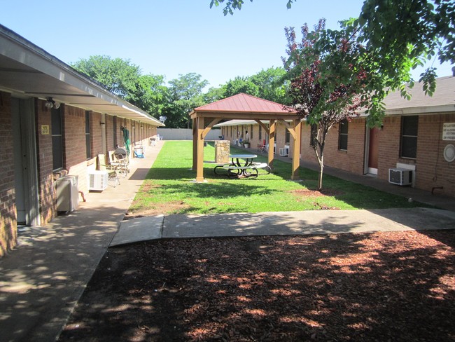 Sunrise Suites - Sunrise Suites Apartments