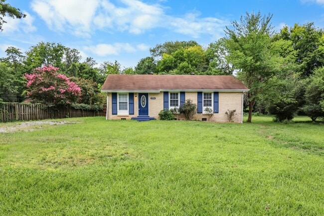 Photo - 2724 Ann Dr