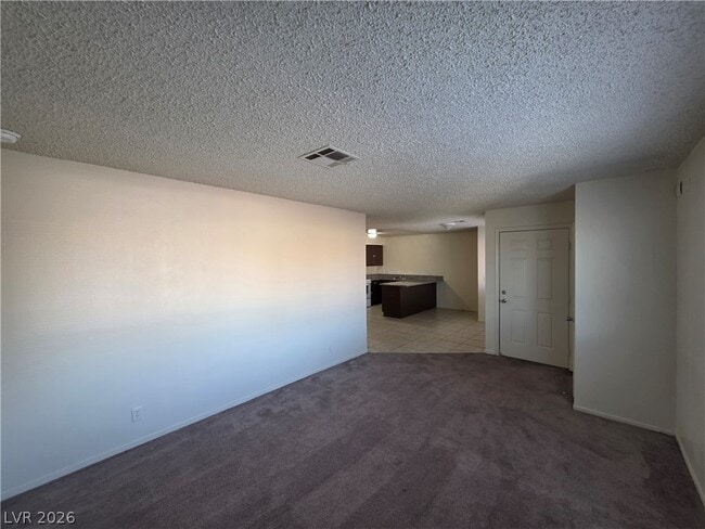 Photo - 873 Mantis Way