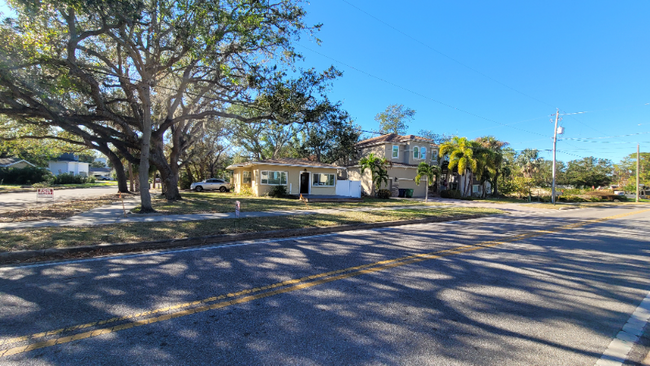 Photo - 6523 Bayshore Blvd House