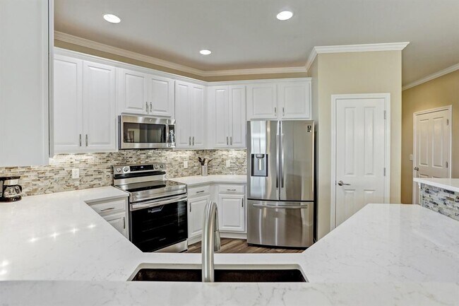 Photo - 204 Monument Hill Trail