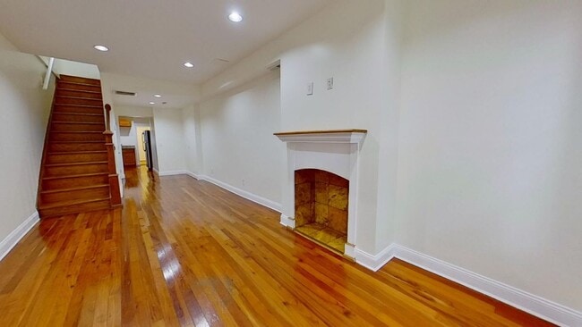 Building Photo - 412 S Eaton St