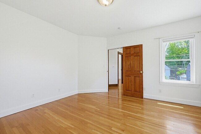 Photo - 267 Cherry St