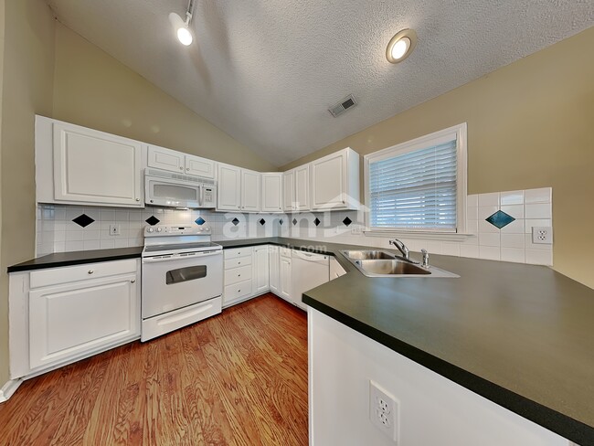 Photo - 1795 Pebble Run Ln