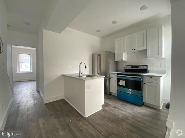 Building Photo - 4148 Parrish St Rental