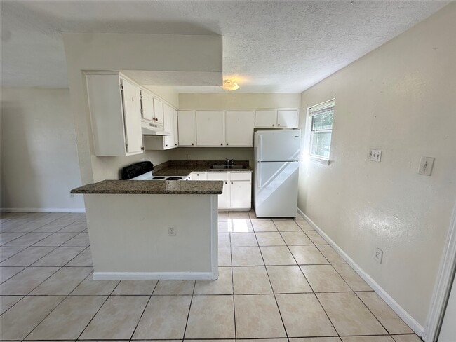 Photo - 2514 Avenue B