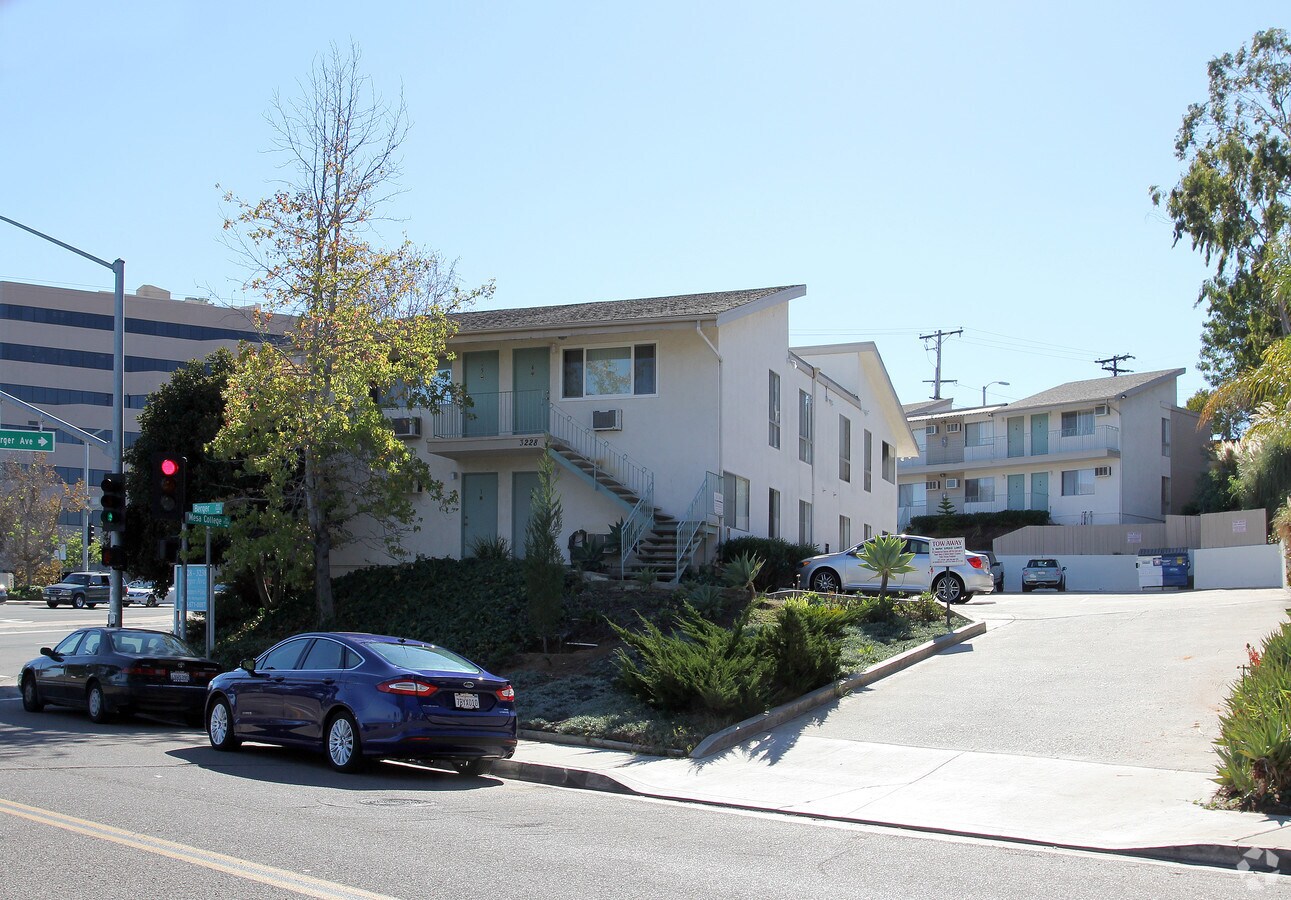 Primary Photo - 3228-3238 Berger Ave Apartments