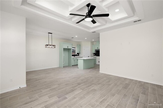 2221 Chicago Ave