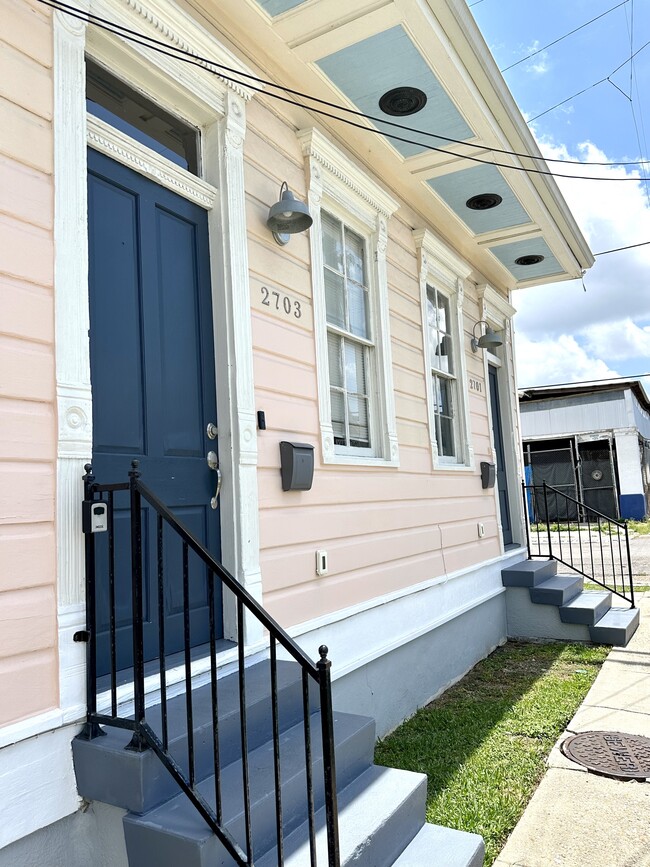 Building Photo - 2703 3rd St