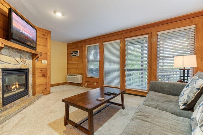 Building Photo - 741 Golf View Blvd Rental