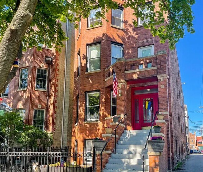 Photo - 2744 N Bosworth Ave Unit 3
