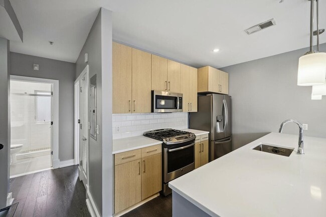 Photo - 2724 12th St NE