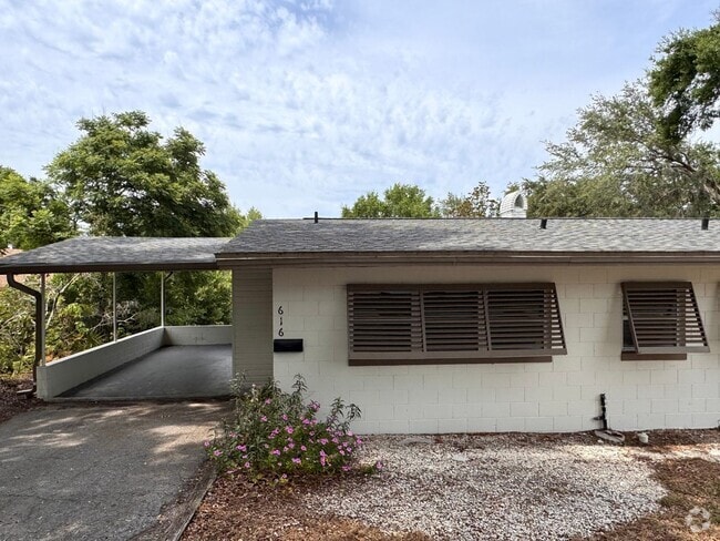 Building Photo - One Bedroom Duplex in Clermont! Rental