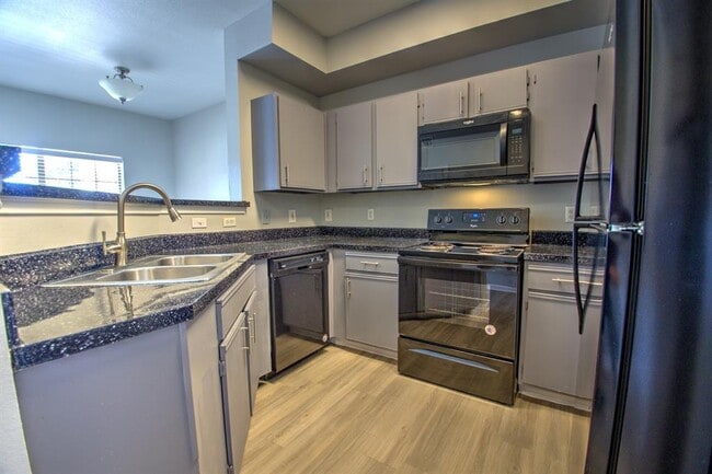 Building Photo - 2320 Gracy Farms Ln Unit 1323
