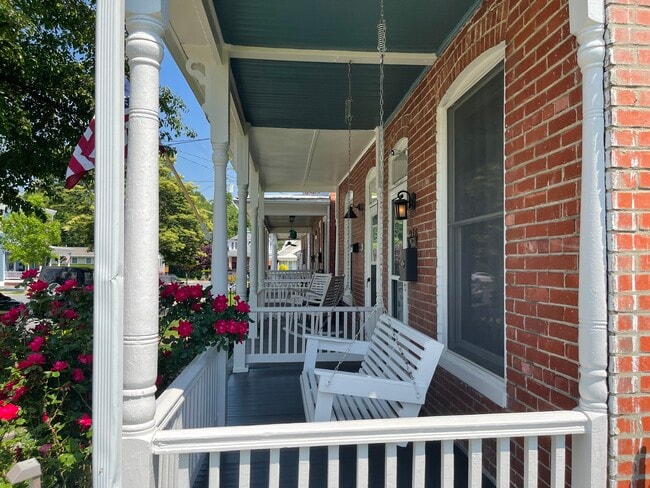 Photo - 216 Washington St