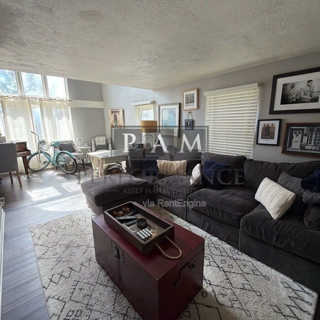Photo - 4730 5th Ave