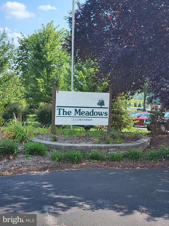 Building Photo - 132 Meadowview Ln Unit 132 Rental
