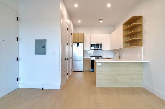 Photo - 354 Broadway