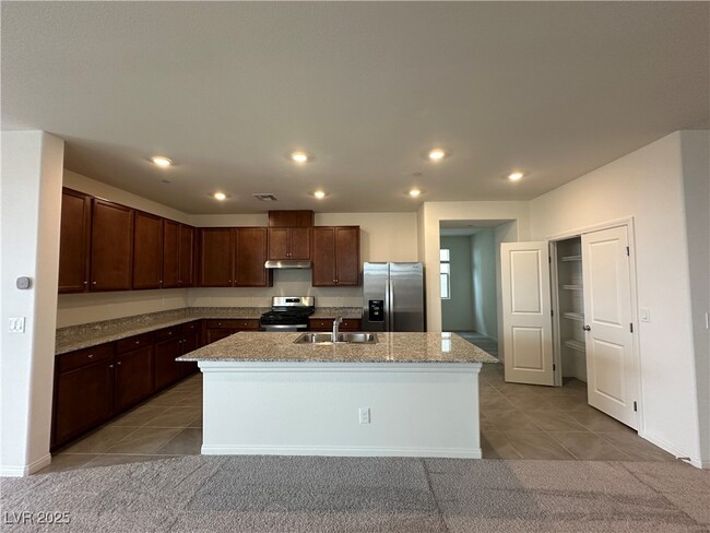 Photo - 5548 Hill Spire St