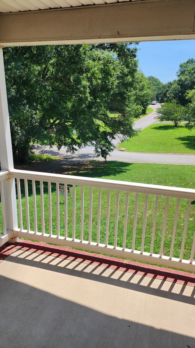 Front porch - 115 Hunter Dr