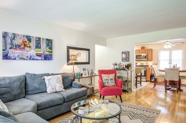 Royal Court Apartments, LLC
