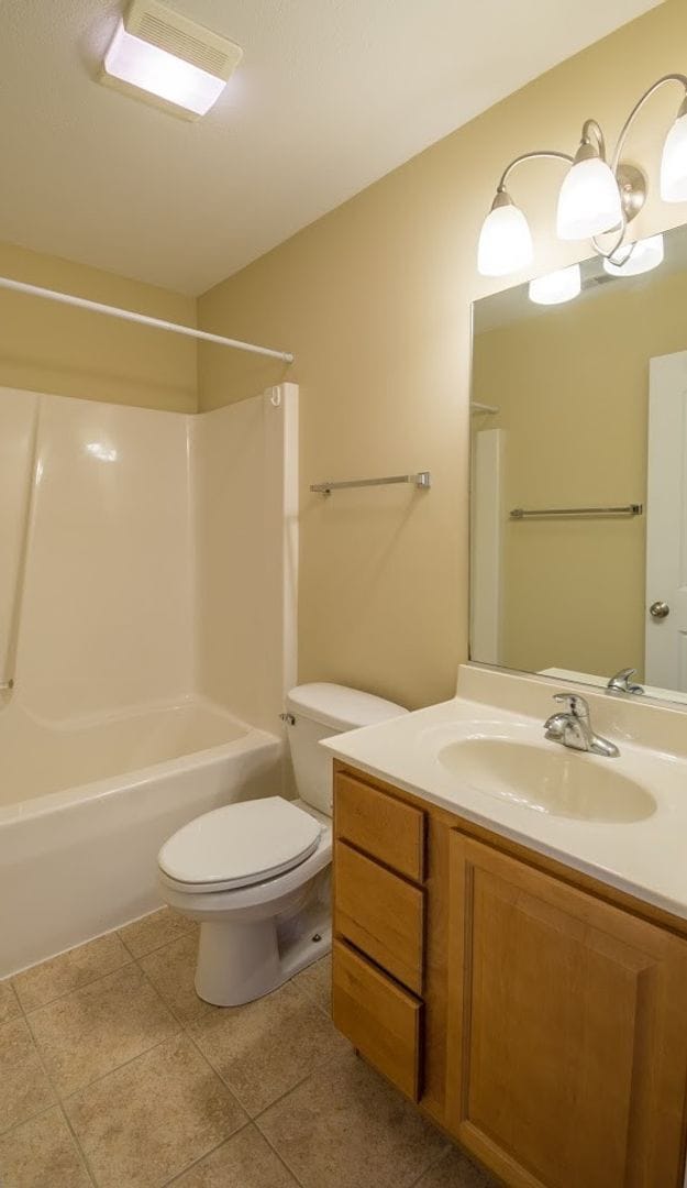 Photo - Great 3-bed, 2.5 bath townhome in Tolono available for June!