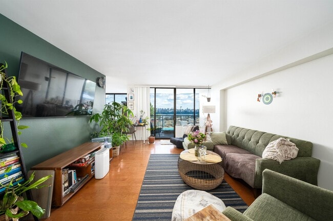 Building Photo - 9060 Palisade Ave Unit 106 Rental