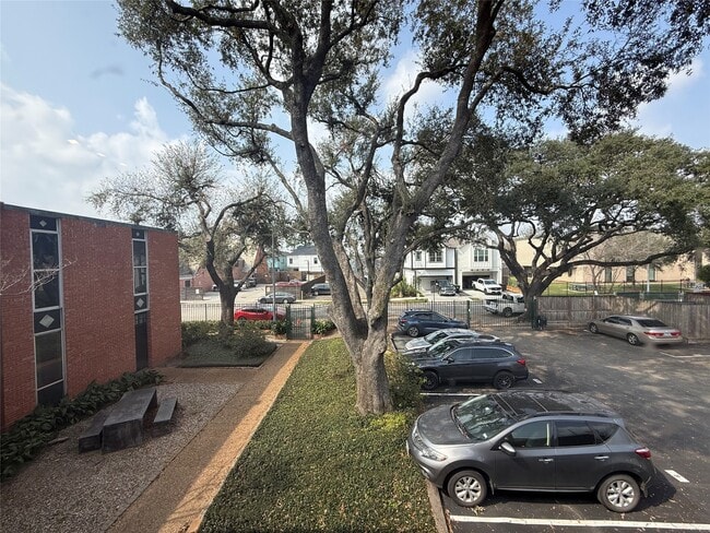 Photo - 1112 Lawrence St Unit 15