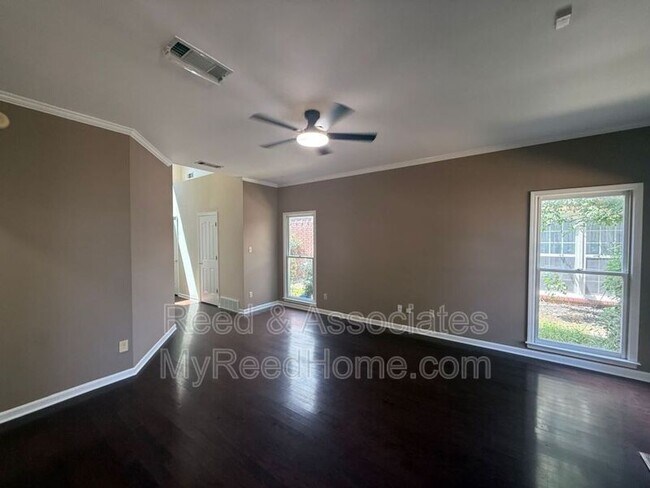 126 Riverwalk Pl