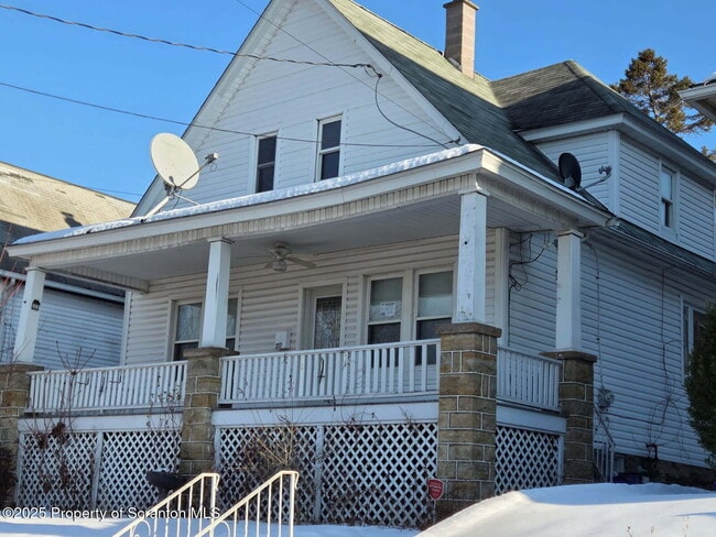 Photo - 217 Crown Ave