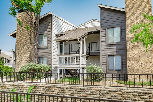 Riverwalk Apartments