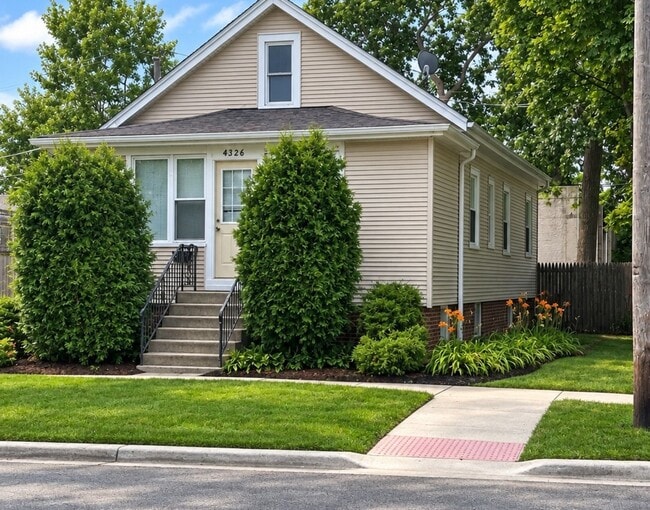 Building Photo - 4326 Wesley Terrace