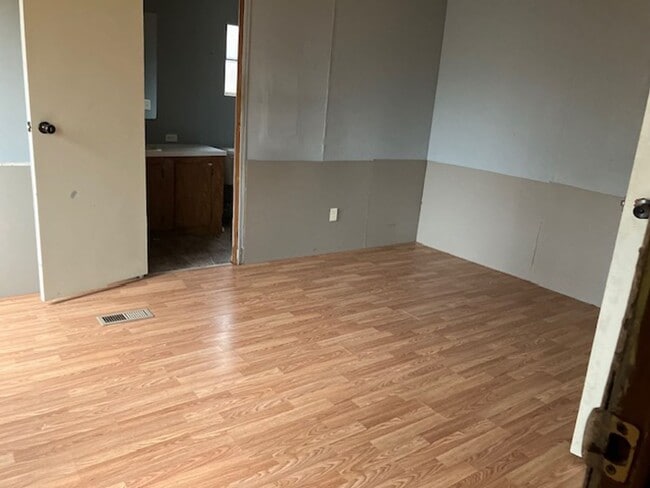 Photo - 2 BR 2 Bath 1,040 sq ft singlewide mobile ...