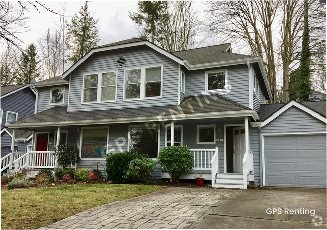 Building Photo - Spacious Two-Level Klahanie Townhome – Nat...
