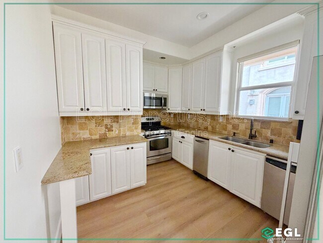 16123 W Sunset Blvd Unit 304