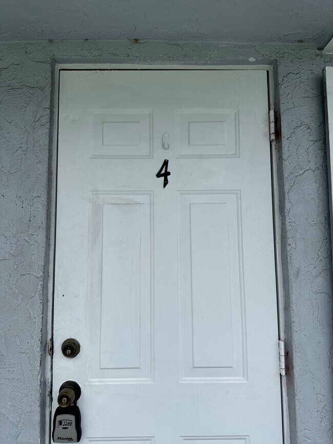 Photo - 17 Detroit St Unit 4