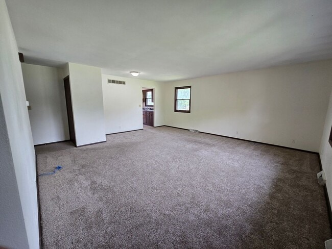 Photo - Cute 2-bedroom duplex in Normal!