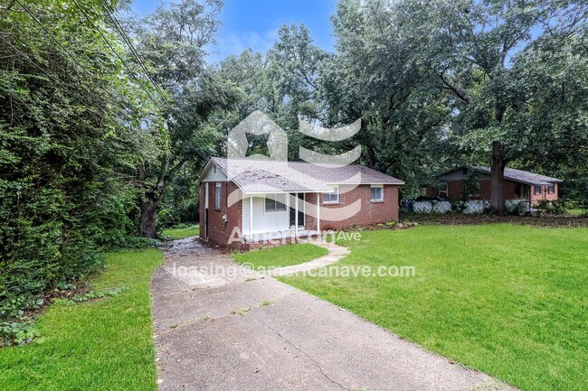 Photo - 915 Farwell Dr