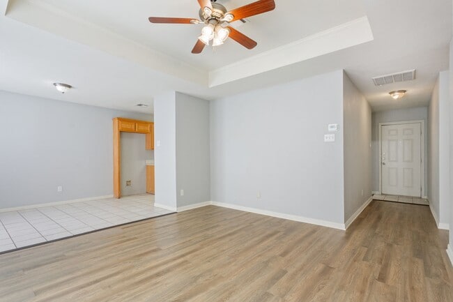 Photo - 10316 Hyacinth Ln