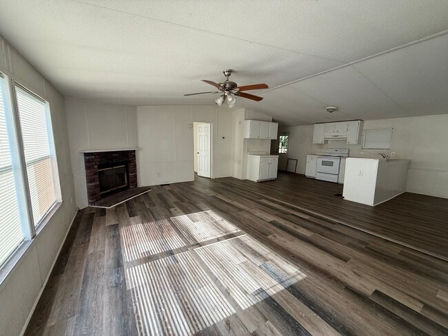 Photo - 2168 Lee Rd 430