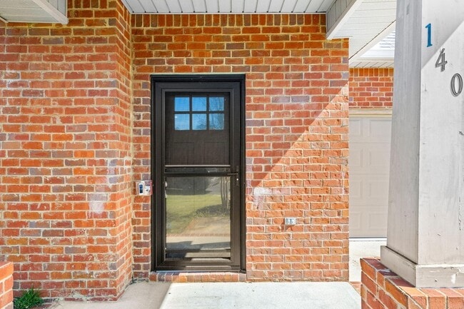 Photo - 140 Kinley Ave