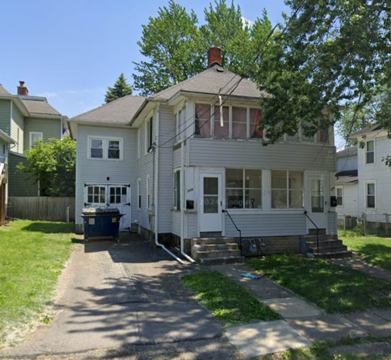 Photo - 309 1/2 S Wood St Unit 1